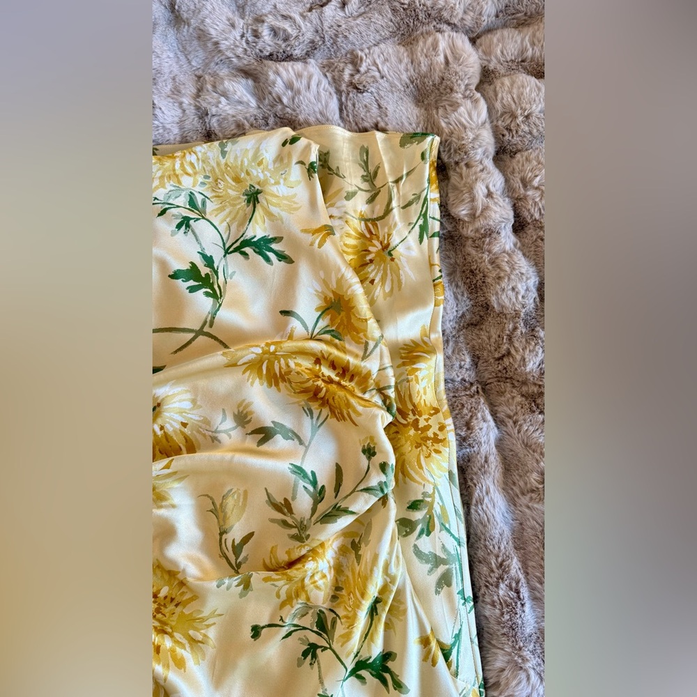 Reformation Anaiis Silk Dress in Honeyglow. Brand new without tags, never worn. - Picture 15 of 16
